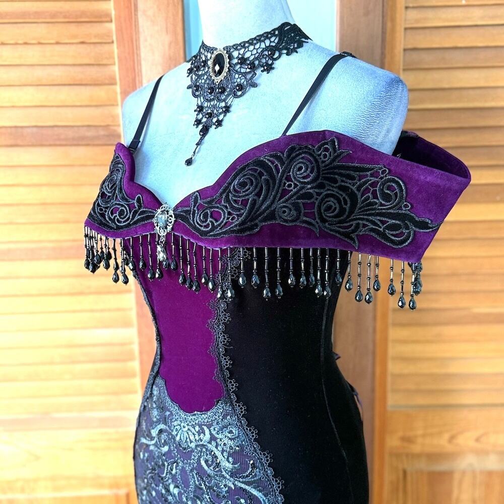 Devil Fashion Gothic Victorian 'Vampire Masquerade' Purple Black Velvet Gown - Picture 7 of 15